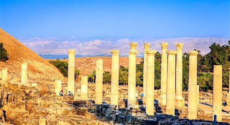 Ancient city of Beit She'an in Israel Stockbilder - Microstock & Abonnement, Bildnummer: 400-07445555