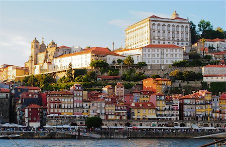 simsearch:400-04890310,k - Ribeira section of Porto, Portugal at sunset Photographie de stock - Aubaine LD & Abonnement, Code: 400-07450236