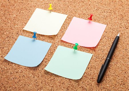 simsearch:400-06178164,k - Blank postit notes on cork notice board with pen Stock Photo - Budget Royalty-Free & Subscription, Code: 400-07465170