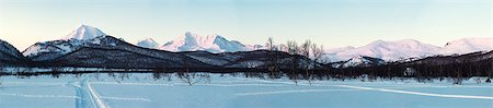 simsearch:400-07478926,k - Sunrise over Nalychevo Nature Park and Koryaksky volcano. Kamchatka peninsula, Russia Photographie de stock - Aubaine LD & Abonnement, Code: 400-07478926