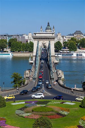 simsearch:400-07472830,k - BUDAPEST, HUNGARY - View of Szechenyi Chain Bridge Stock Photo - Budget Royalty-Free & Subscription, Code: 400-07479192