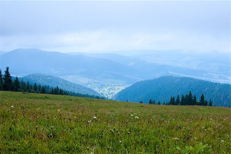 simsearch:400-05927708,k - View of mountain peaks in spring time, Ukraine Stockbilder - Microstock & Abonnement, Bildnummer: 400-07473142