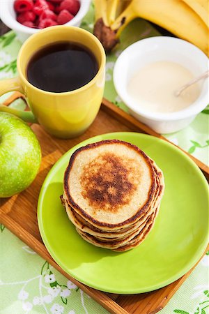 simsearch:400-07917638,k - Stack of freshly prepared apple pancakes for breakfast Stock Photo - Budget Royalty-Free & Subscription, Code: 400-07485778