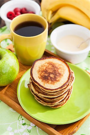 simsearch:400-07917638,k - Stack of freshly prepared apple pancakes for breakfast Stock Photo - Budget Royalty-Free & Subscription, Code: 400-07480467
