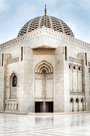 simsearch:400-07837352,k - Picture of Grand Sultan Qaboos Mosque in Muscat, Oman Stock Photo - Budget Royalty-Free & Subscription, Code: 400-07482514