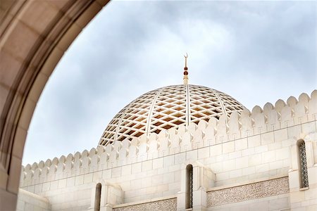 simsearch:400-07837352,k - Picture of Grand Sultan Qaboos Mosque in Muscat, Oman Stock Photo - Budget Royalty-Free & Subscription, Code: 400-07482517