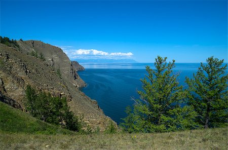 simsearch:400-05155630,k - Steep rocky coast at the northern tip of the island of Olkhon. Lake Baikal, Russia. Foto de stock - Super Valor sin royalties y Suscripción, Código: 400-07508146