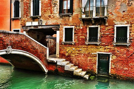 view of Ponte de la Corte Nova in Venice, Italy Photographie de stock - Aubaine LD & Abonnement, Code: 400-07508203