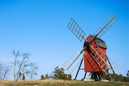 Old traditional windmill at the swedish island Oland Foto de stock - Super Valor sin royalties y Suscripción, Código: 400-07508618
