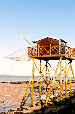 phbcz (artist) - pier with fishing net, Gironde Department, Aquitaine, France Stockbilder - Microstock & Abonnement, Bildnummer: 400-07501714