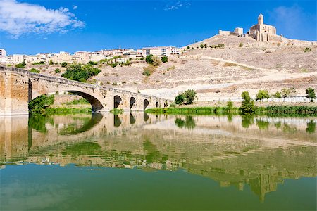 phbcz (artist) - San Vicente de la Sonsierra, La Rioja, Spain Stockbilder - Microstock & Abonnement, Bildnummer: 400-07501721