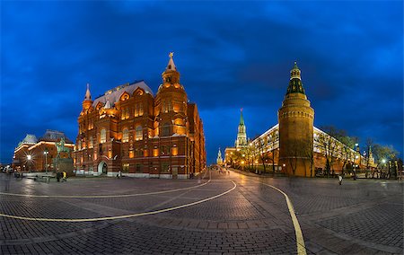 simsearch:400-08077517,k - Kremlin and Historical Museum in the Evening, Moscow, Russia Foto de stock - Super Valor sin royalties y Suscripción, Código: 400-07514955