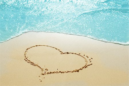 simsearch:400-08495448,k - heart on the sand seashore - love and  romantic concept Stock Photo - Budget Royalty-Free & Subscription, Code: 400-07510086