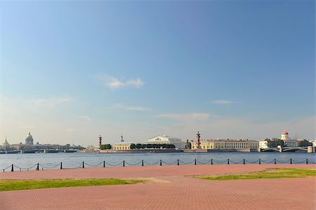 russisch (alles) - Panoramic view of the city of St. Petersburg Foto de stock - Super Valor sin royalties y Suscripción, Código: 400-07510541