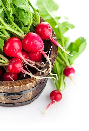 simsearch:400-07667021,k - Fresh ripe radish vegetable with green leaves. Isolated on white background Stock Photo - Budget Royalty-Free & Subscription, Code: 400-07524945