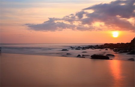 simsearch:400-07514503,k - A tranquil view over the pool to the ocean at sunrise, NSW, Australia.  Long exposure Stock Photo - Budget Royalty-Free & Subscription, Code: 400-07525204