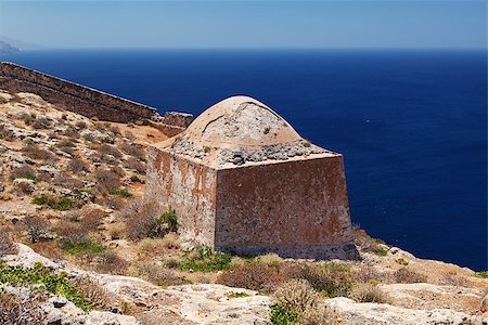 Gramvousa, a small island with the remains of a Venetian fort close to the coast of north-western Crete. Photographie de stock - Aubaine LD & Abonnement, Code: 400-07547006