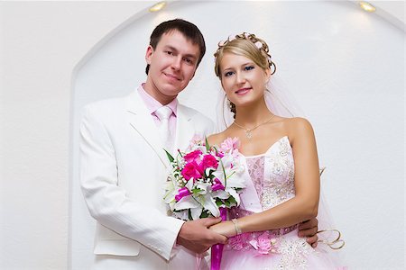 simsearch:400-05052227,k - wedding photo. Portrait of beautiful bride and groom Photographie de stock - Aubaine LD & Abonnement, Code: 400-07548877