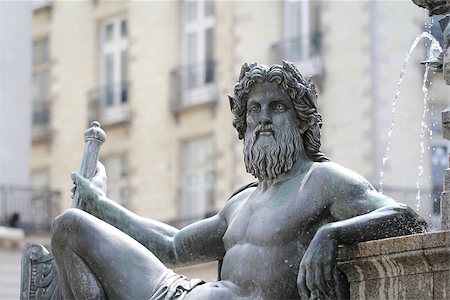 Statue "Le Cher" on the fountain of the Place Royale of Nantes (France) Fotografie stock - Microstock e Abbonamento, Codice: 400-07549037
