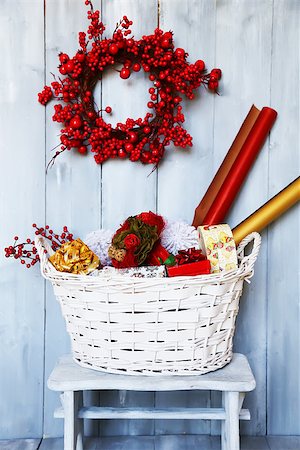 Photo of basket with christmas decorations Foto de stock - Super Valor sin royalties y Suscripción, Código: 400-07549535