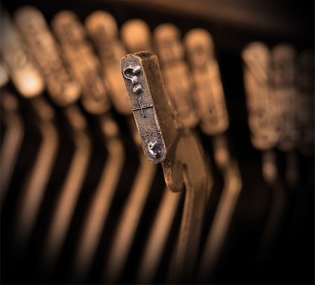 Close-up of an old retro typewriter with paper, warm Stock Photo - Budget Royalty-Free & Subscription, Code: 400-07549582