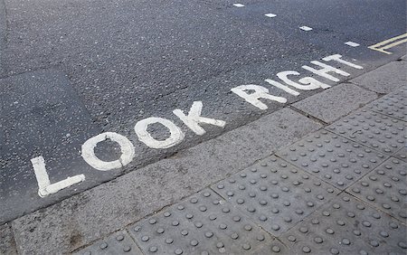 Look Right - painted instruction on the road at a pedestrian crossing Photographie de stock - Aubaine LD & Abonnement, Code: 400-07555857