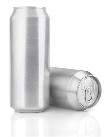 Two 500 ml aluminum beer cans isolated on white Photographie de stock - Aubaine LD & Abonnement, Code: 400-07555850