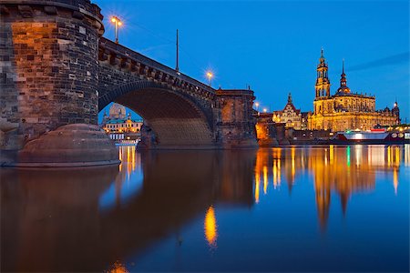 simsearch:400-08076016,k - Image of Dresden, Germany during twilight blue hour with Elbe River in the foreground. Stock Photo - Budget Royalty-Free & Subscription, Code: 400-07558355