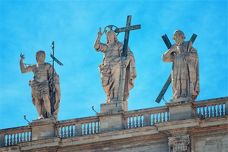 Jesus Christ with apostles statue on San Pietro Colonnade Stock Photo - Budget Royalty-Free & Subscription, Code: 400-07550257