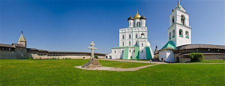 simsearch:400-07249405,k - Trinity Cathedral, Pskov Kremlin, Pskov, Russia Stockbilder - Microstock & Abonnement, Bildnummer: 400-07550949