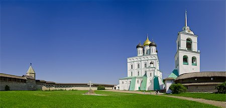 simsearch:400-08157990,k - Trinity Cathedral, Pskov Kremlin, Pskov, Russia Foto de stock - Super Valor sin royalties y Suscripción, Código: 400-07550950