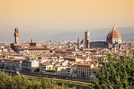 simsearch:400-08256817,k - Panoramic view from Piazzale Michelangelo in Florence - Italy Foto de stock - Super Valor sin royalties y Suscripción, Código: 400-07551669