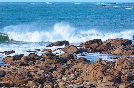 simsearch:400-07825329,k - The Cote de granite rose (or Pink Granite Coast) in Brittany, France. Spring view. Foto de stock - Super Valor sin royalties y Suscripción, Código: 400-07569273