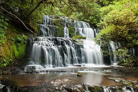 southland - Purakaunui Falls is a beautiful small waterfall on the Catlins (South of the Southern island), New Zealand Foto de stock - Super Valor sin royalties y Suscripción, Código: 400-07569669