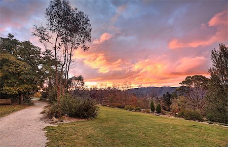 Fiery clouds an autumn sunset in the Blue Mountains NSW Australia Photographie de stock - Aubaine LD & Abonnement, Code: 400-07570797