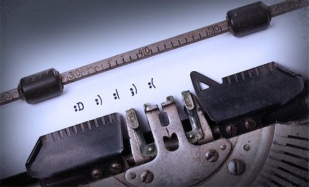 simsearch:400-08078286,k - Vintage inscription made by old typewriter, smileys Foto de stock - Super Valor sin royalties y Suscripción, Código: 400-07571387