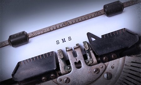 simsearch:400-08078286,k - Vintage inscription made by old typewriter, sms Foto de stock - Super Valor sin royalties y Suscripción, Código: 400-07571388