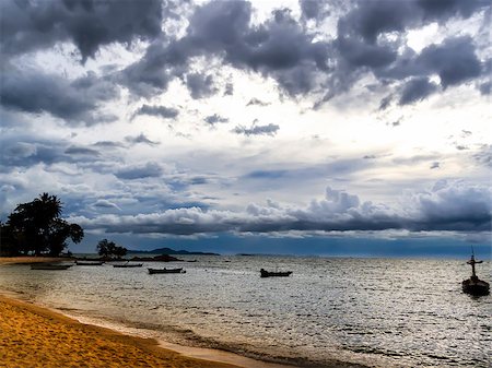 Wongamat Beach Before The Storm. North of Pattaya City, Thailand. Photographie de stock - Aubaine LD & Abonnement, Code: 400-07614099