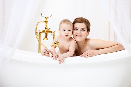 Loving mother and little son in bathtub Stock Photo - Budget Royalty-Free & Subscription, Code: 400-07614656