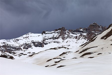 simsearch:400-07215536,k - Snowy mountains and storm clouds. Turkey, Central Taurus Mountains, Aladaglar (Anti Taurus) plateau Edigel (Yedi Goller) Foto de stock - Super Valor sin royalties y Suscripción, Código: 400-07616117