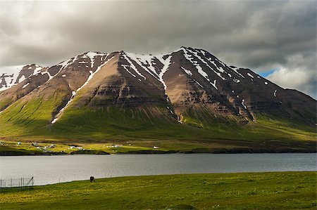 simsearch:6119-07968983,k - Mighty fjords with mountains covered by snow near Olafsfjordur, Northern Iceland Stock Photo - Budget Royalty-Free & Subscription, Code: 400-07616865
