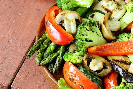 simsearch:400-07625437,k - appetizer of grilled vegetables (bell peppers, asparagus, zucchini, broccoli) Stock Photo - Budget Royalty-Free & Subscription, Code: 400-07625438