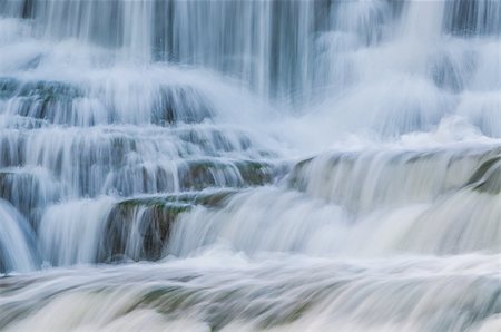 Water Falls at Glen Park, Williamsville New York. Foto de stock - Super Valor sin royalties y Suscripción, Código: 400-07625545