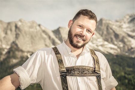 A traditional bavarian man in the nature Photographie de stock - Aubaine LD & Abonnement, Code: 400-07625979