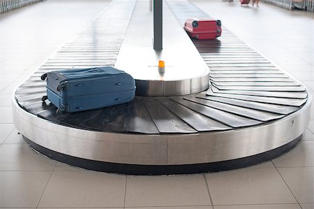 eelnosiva (artist) - airport baggage carousel Foto de stock - Royalty-Free Super Valor e Assinatura, Número: 400-07626508