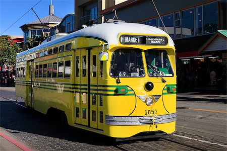 friday (artist) - Yellow tram on the streets of San Francisco Foto de stock - Super Valor sin royalties y Suscripción, Código: 400-07628884