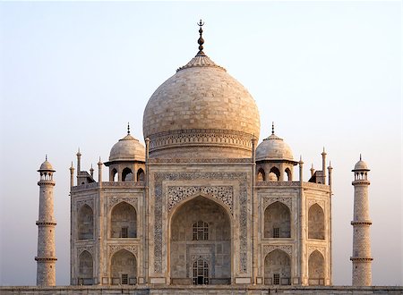 simsearch:400-05006924,k - Overview of the Taj Mahal, Agra, India Photographie de stock - Aubaine LD & Abonnement, Code: 400-07628935