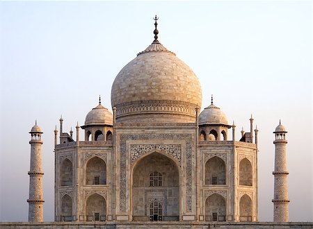 sun rise in agra - Overview of the Taj Mahal, Agra, India Stock Photo - Budget Royalty-Free & Subscription, Code: 400-07628935