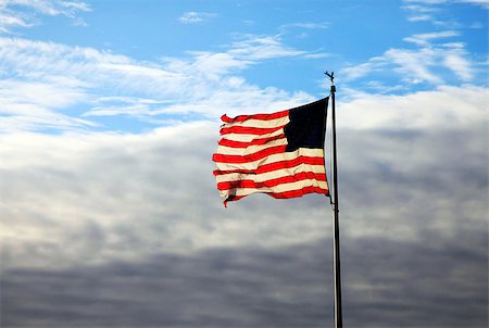 simsearch:400-05902840,k - USA Flag on pole waving in the wind Foto de stock - Royalty-Free Super Valor e Assinatura, Número: 400-07629068