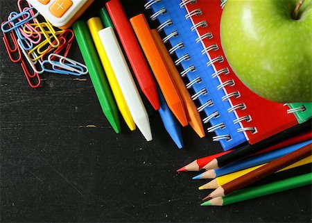 simsearch:400-08037305,k - Back to school concept, school stationery multicolored pencils and notebooks Fotografie stock - Microstock e Abbonamento, Codice: 400-07629355